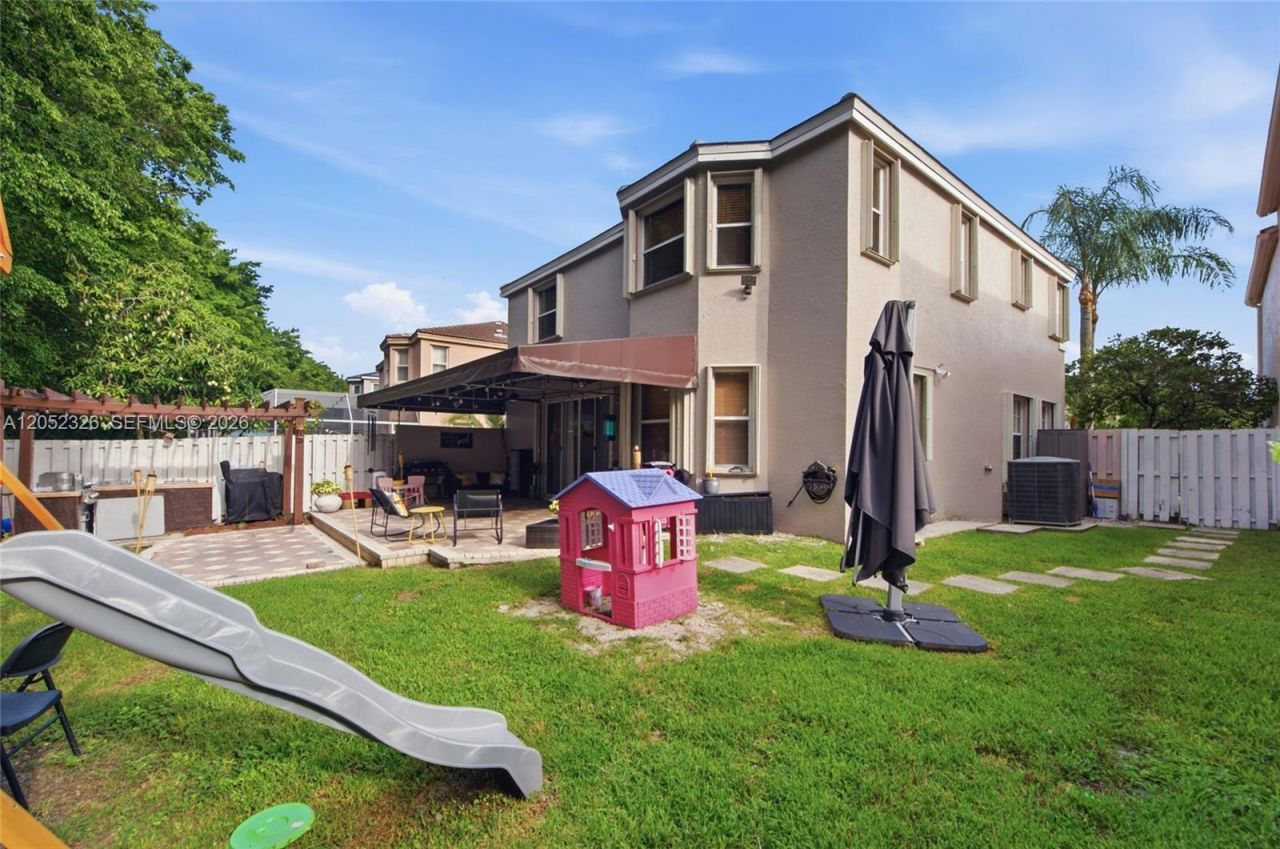 15799 NW 4th St , Pembroke Pines, FL 33028 Photo