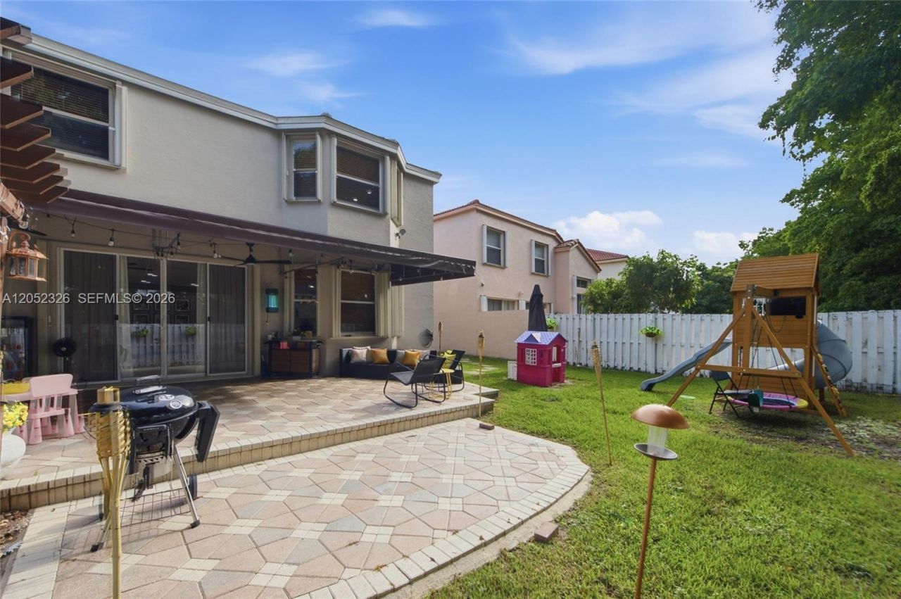 15799 NW 4th St , Pembroke Pines, FL 33028 Photo