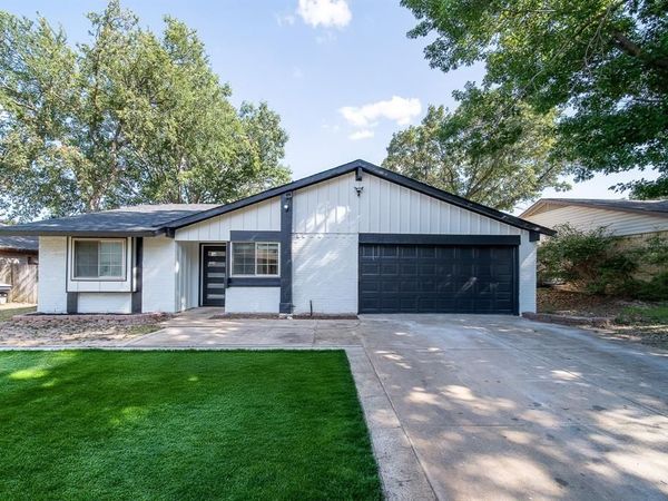 2912 White Oak Lane, Bedford, TX 76021