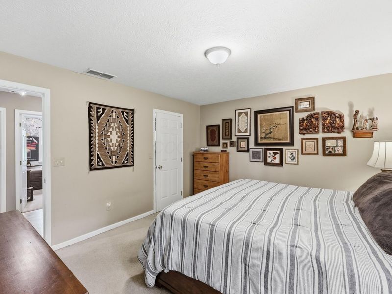 6676 Spicewood Court, Columbus, OH 43228 Photo 22