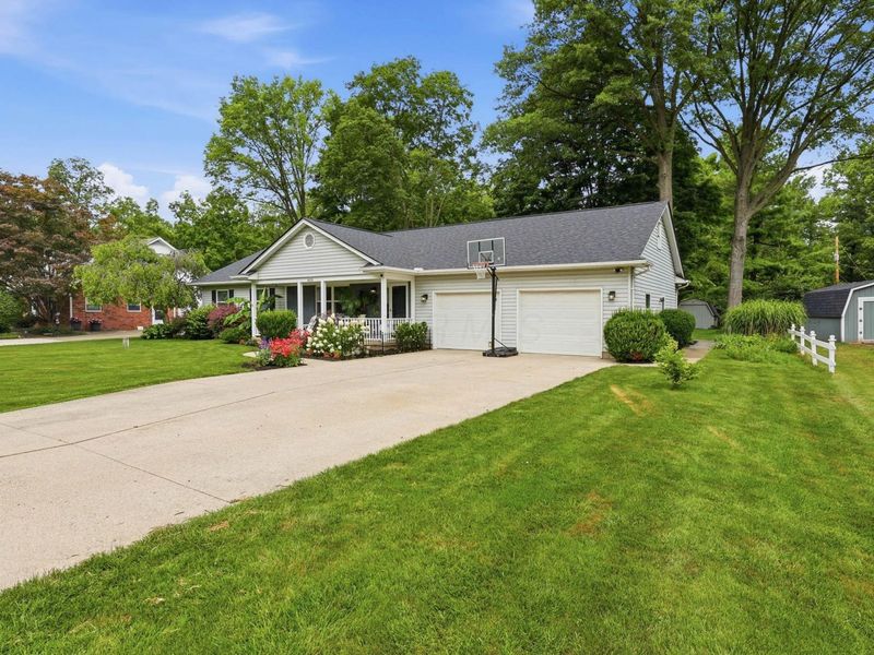 6676 Spicewood Court, Columbus, OH 43228 Photo 4