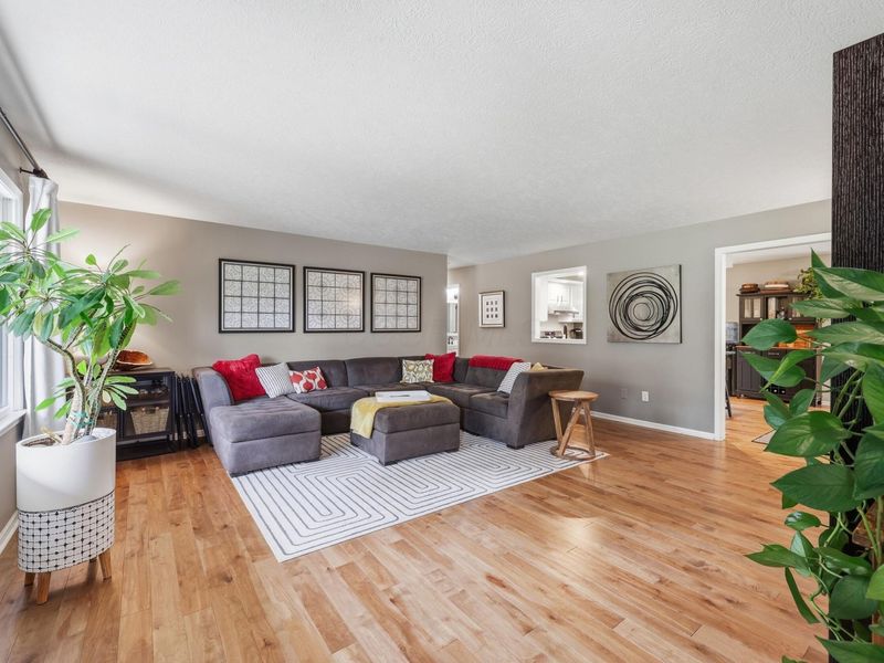 6676 Spicewood Court, Columbus, OH 43228 Photo 7