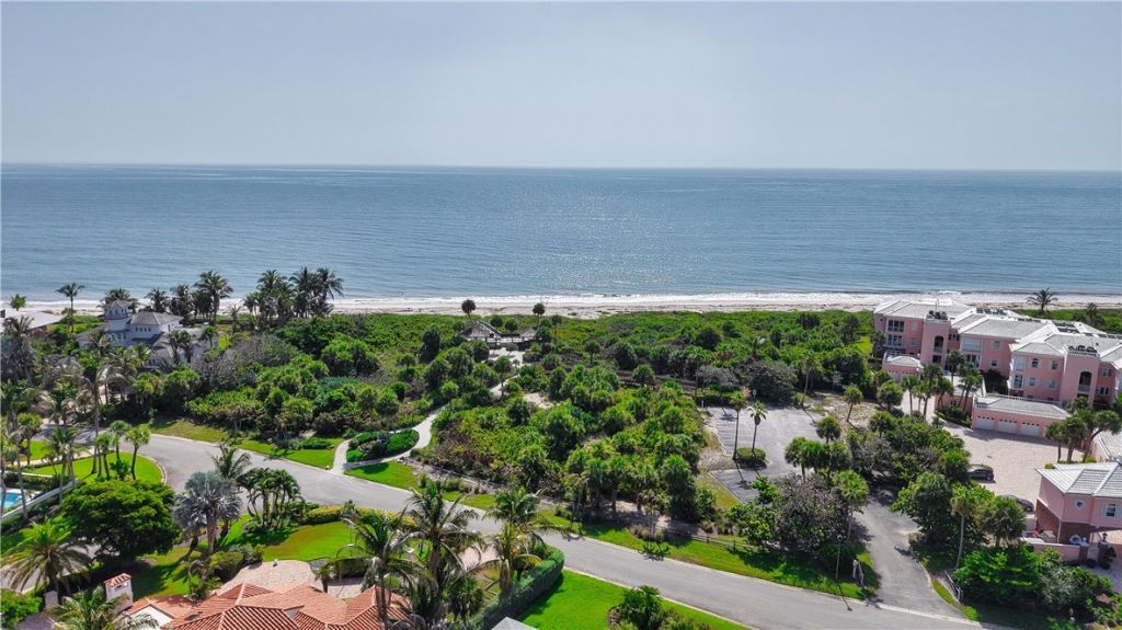 2135 Windward Way, Unit 308, Vero Beach, FL 32963 Photo