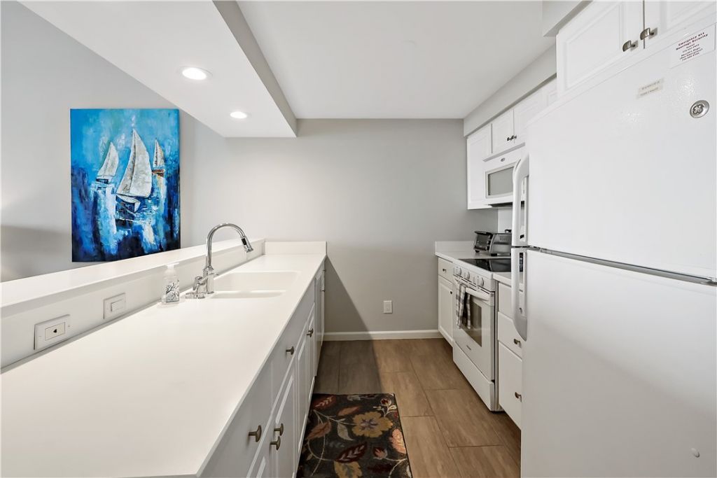 2135 Windward Way, Unit 308, Vero Beach, FL 32963 Photo