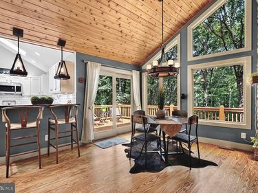 457 E CATOCTIN DRIVE, ROSELAND, VA 22967
