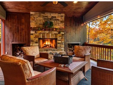 457 E CATOCTIN DRIVE, ROSELAND, VA 22967