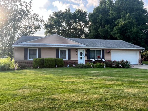 84 Maureen Drive , Heath, OH 43056