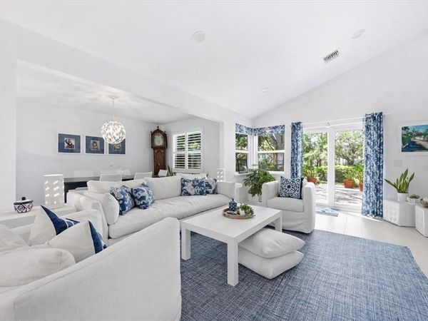 1543 Sabal Court, Vero Beach, FL 32963