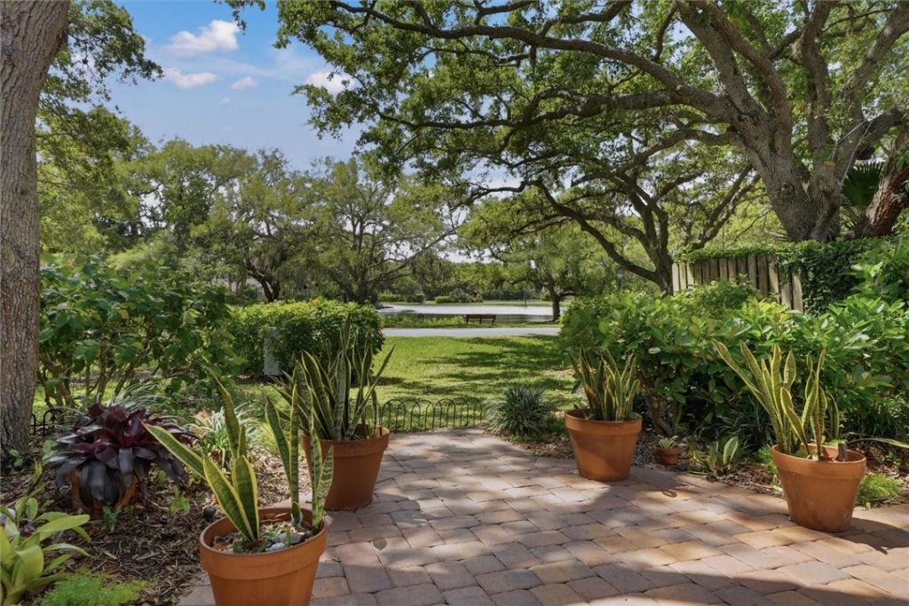 1543 Sabal Court, Vero Beach, FL 32963 Photo
