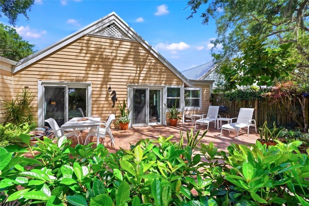 1543 Sabal Court, Vero Beach, FL 32963 Photo