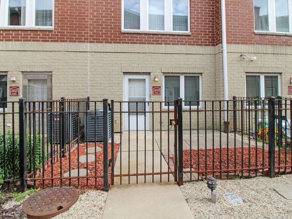 2409 W 32 Place , Chicago, IL 60608
