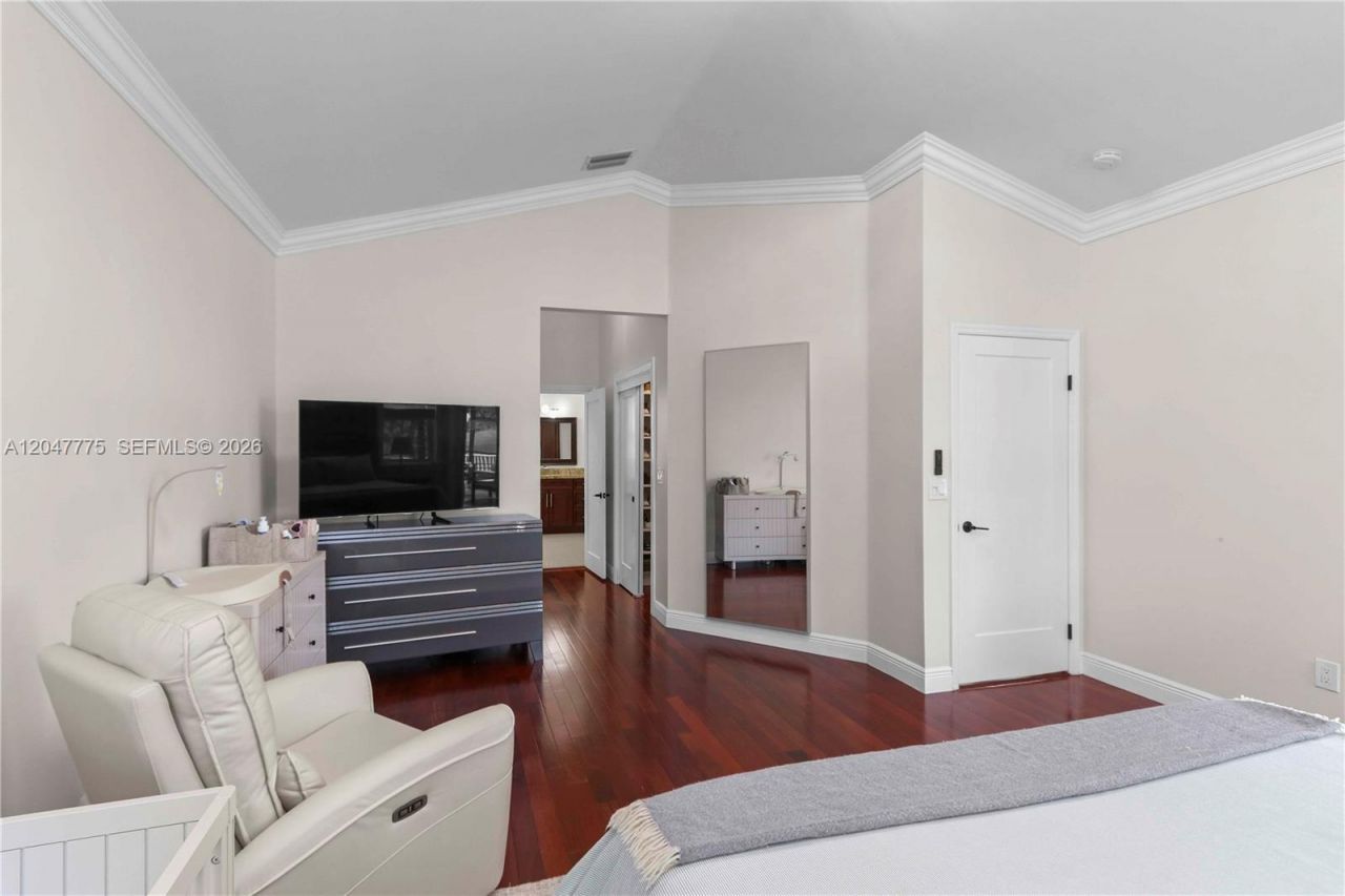 1530 W Lacosta Dr W, Pembroke Pines, FL 33027 Photo
