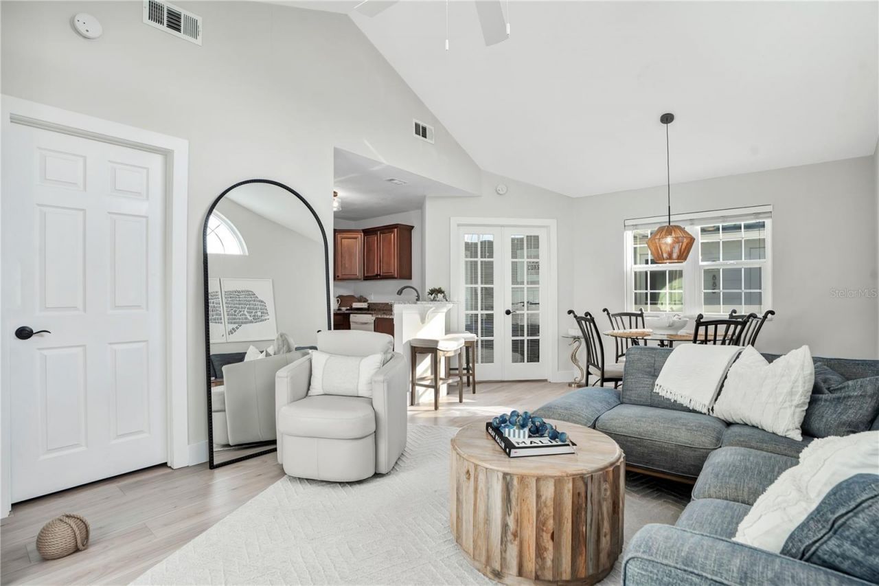 898 Baybreeze Way, Unit 880, New Smyrna Beach, FL 32169 Photo