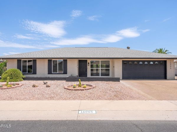 16005 N NICKLAUS Lane, Sun City, AZ 85351