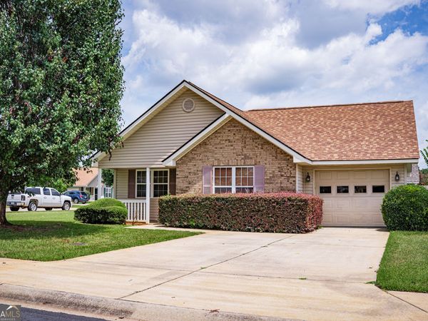 204 Deerfield Circle, Warner Robins, GA 31088