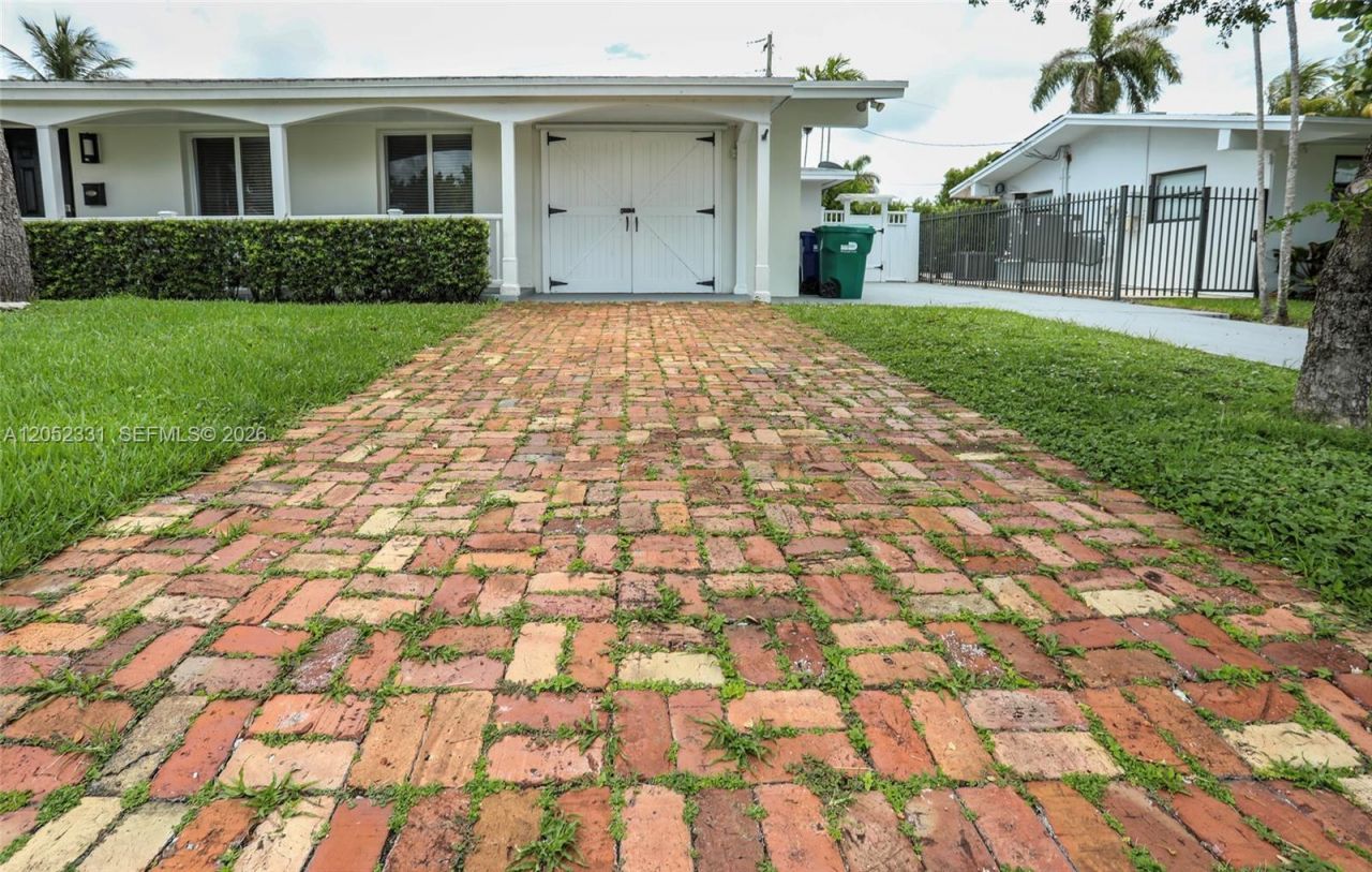 8870 SW 86th St , Miami, FL 33173 Photo
