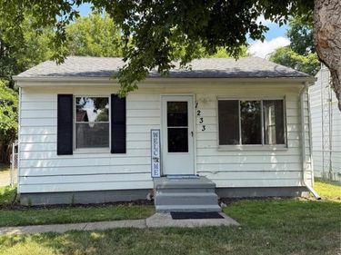 1233 Allen Street, Burton, MI 48529