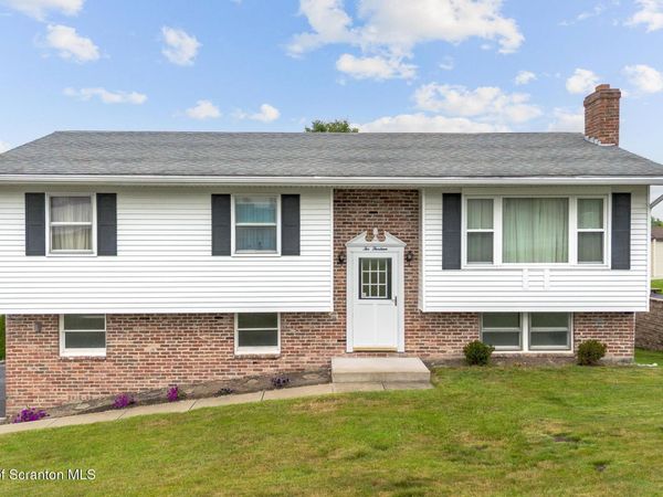 213 Leach Hill Road, South Abington Twp, PA 18411