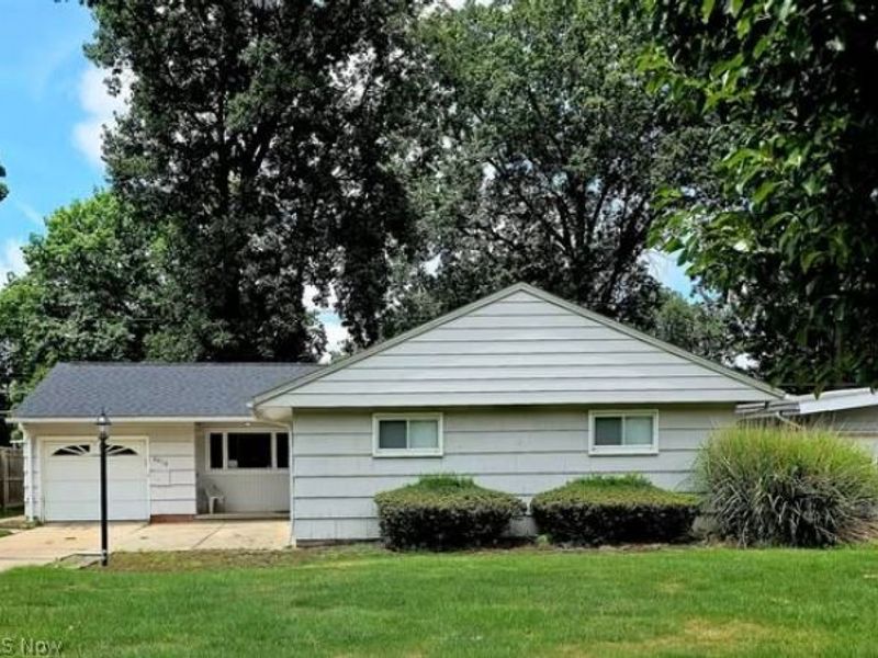 6416 Alderwood Road, Parma Heights, OH 44130 Photo 2
