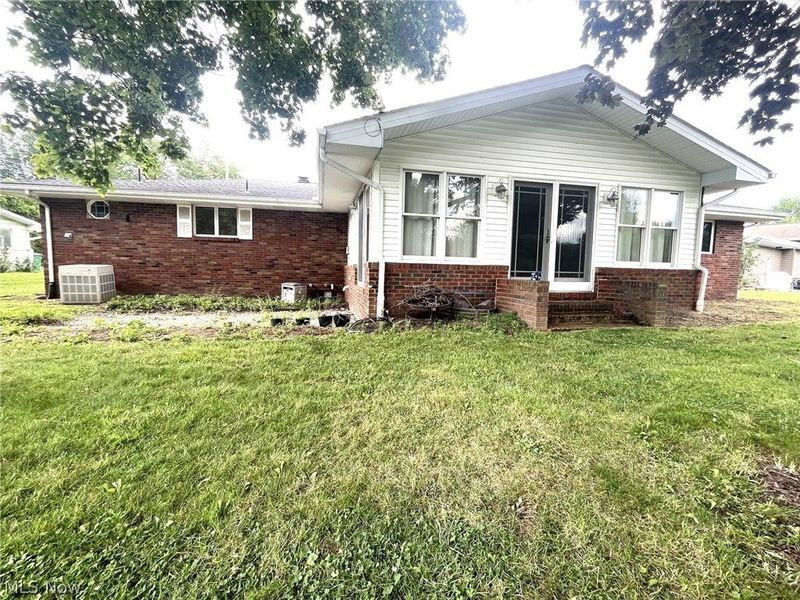 4423 Barrington Drive, Austintown, OH 44515 Photo 2