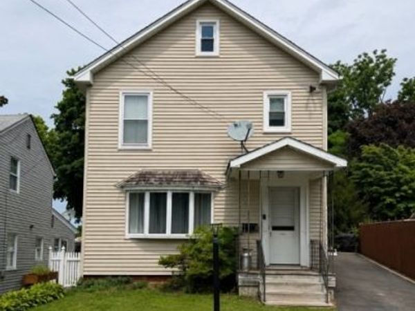 9 Chestnut St, Sussex, NJ 07461