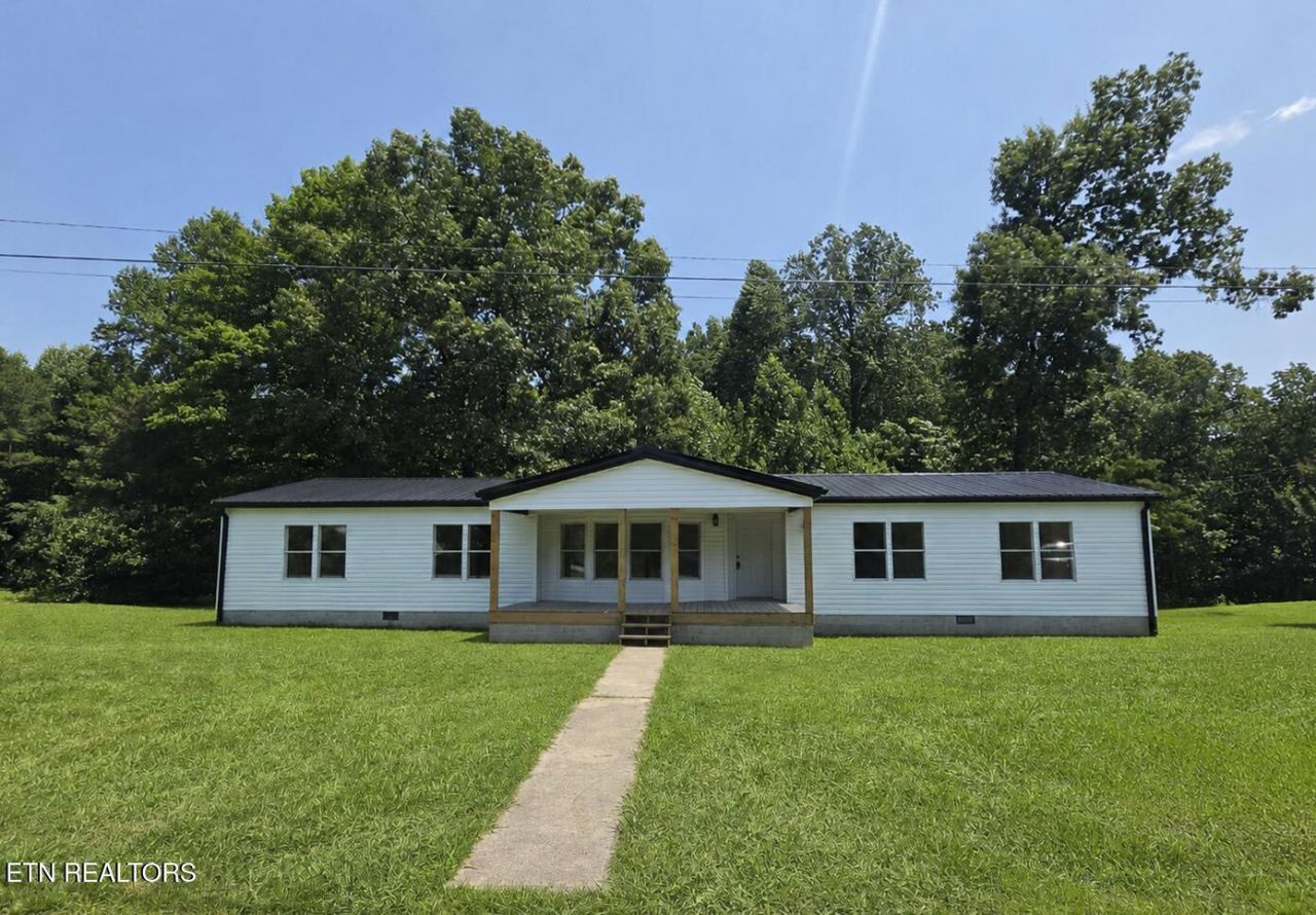 1035 Star Point Rd, Jamestown, TN 38556 Main Photo