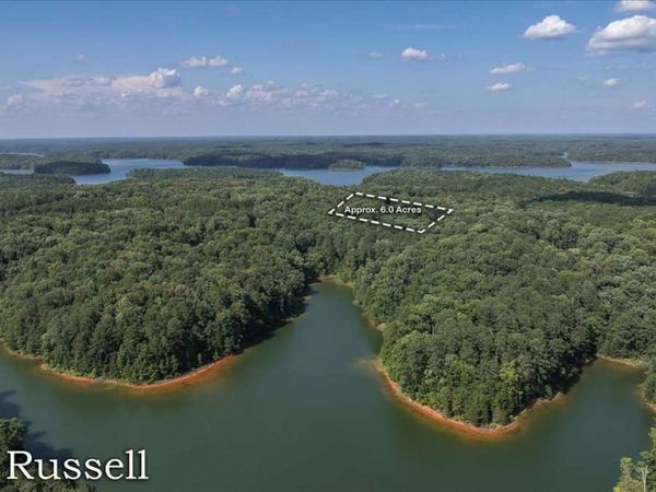 2416 Cleveland Drive, Elberton, GA 30635
