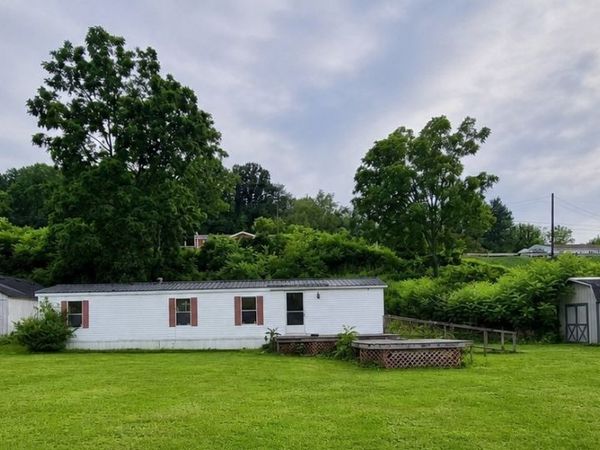 3120 Bratkovich Road, Claridge, PA 15623