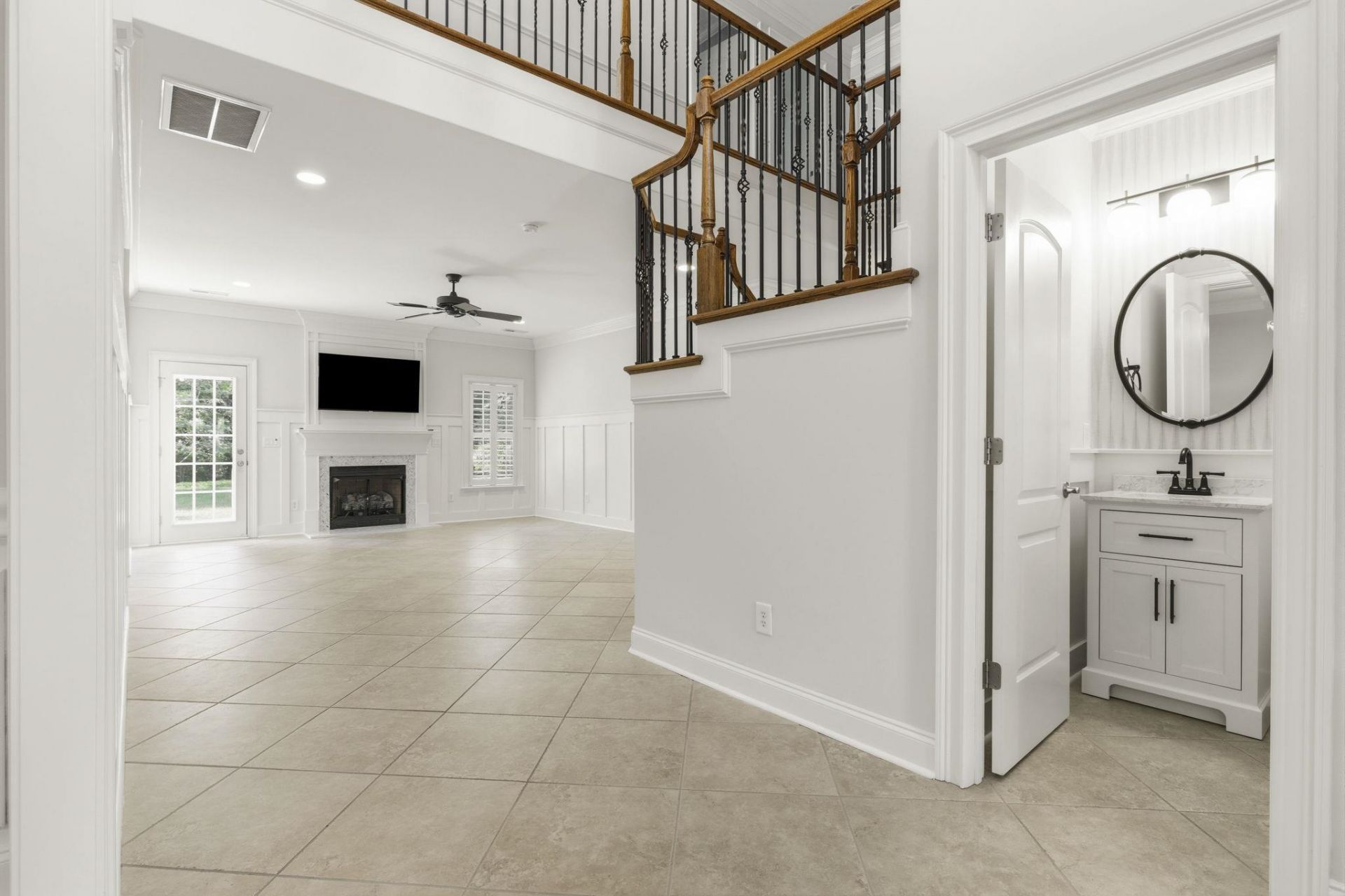 552 Walcott Dr. Photo 11