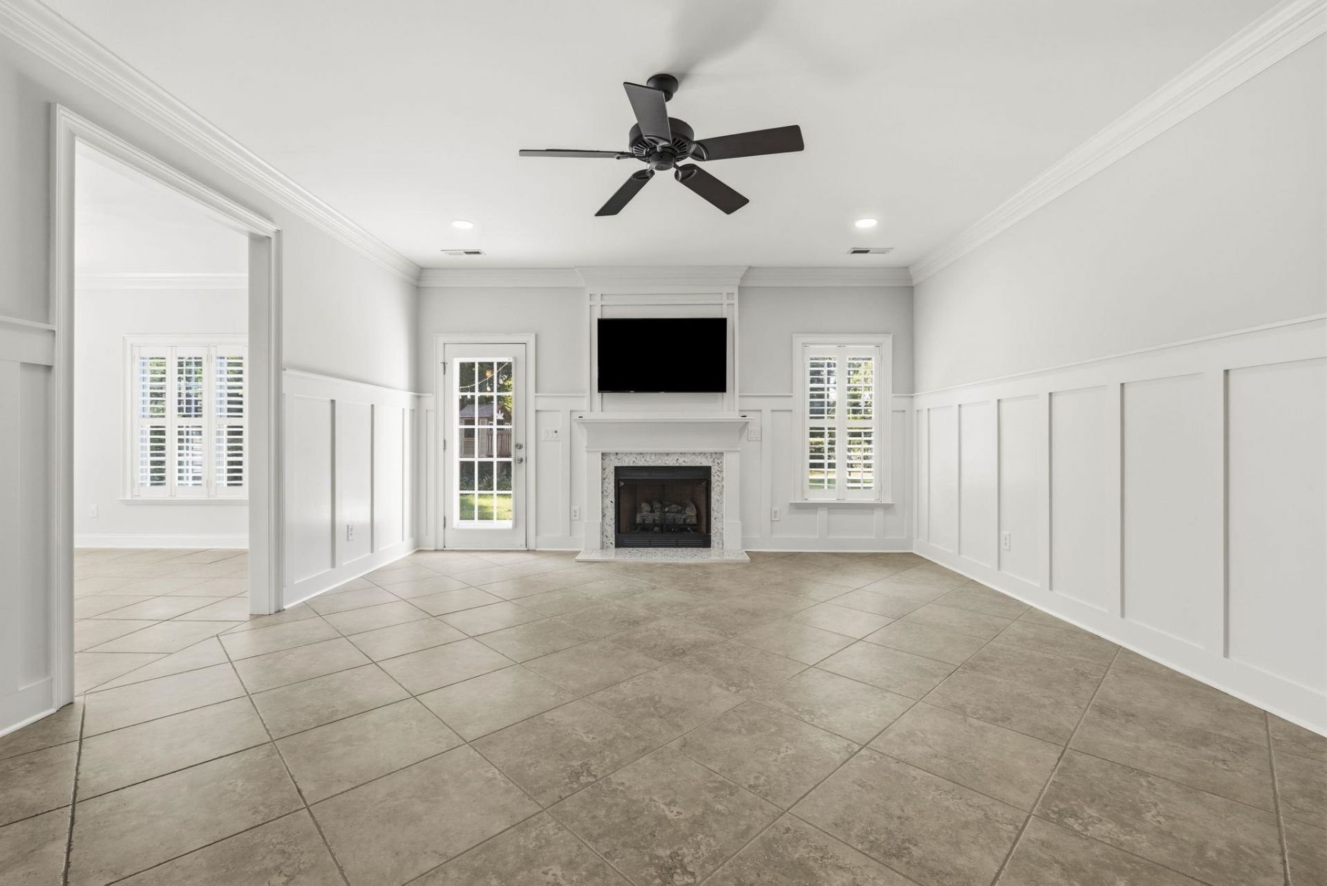 552 Walcott Dr. Photo 13