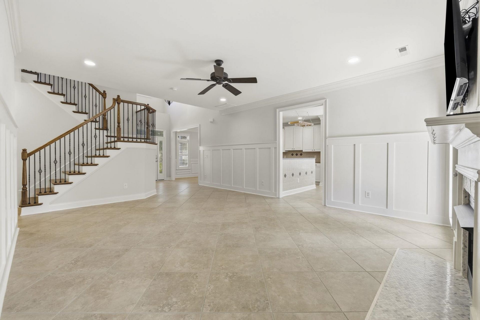 552 Walcott Dr. Photo 16