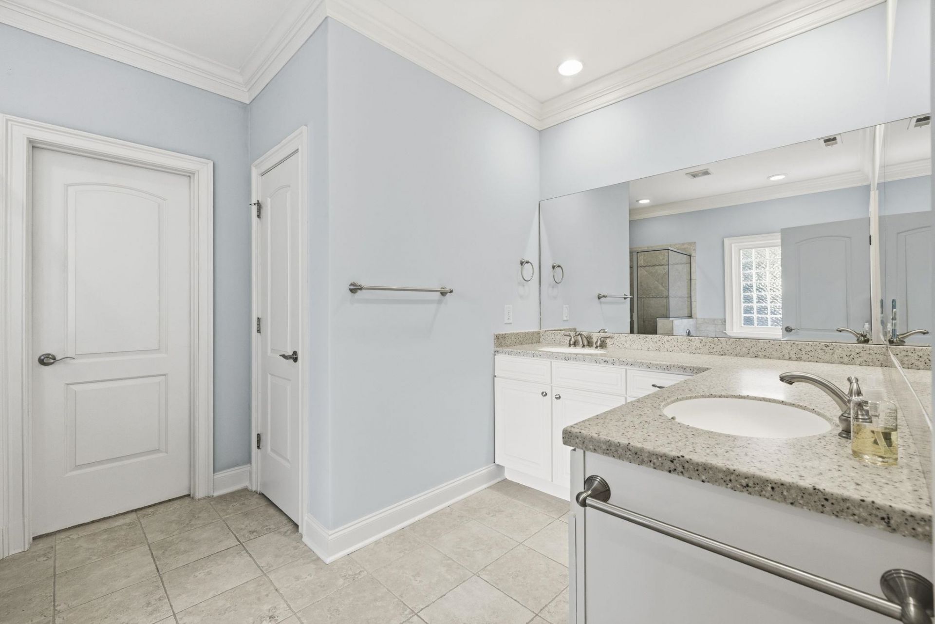 552 Walcott Dr. Photo 29
