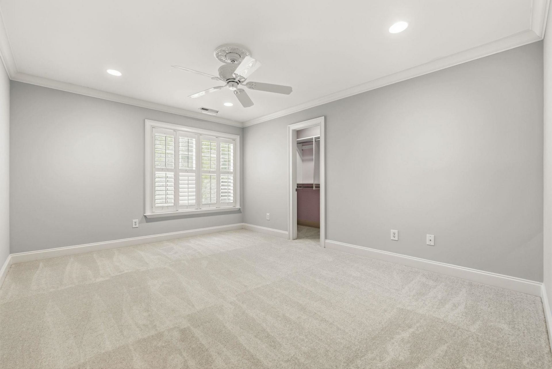552 Walcott Dr. Photo 35
