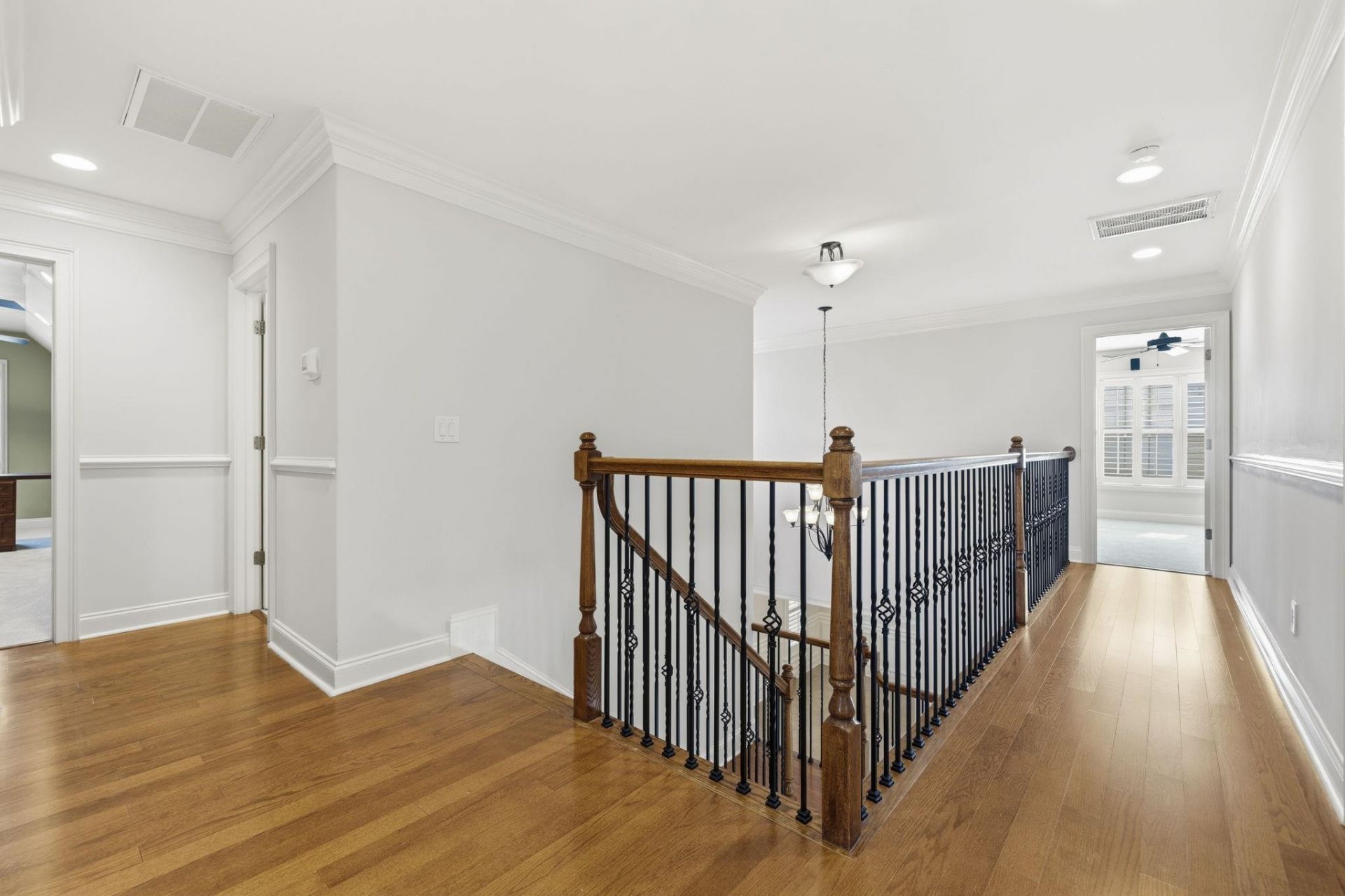 552 Walcott Dr. Photo 38