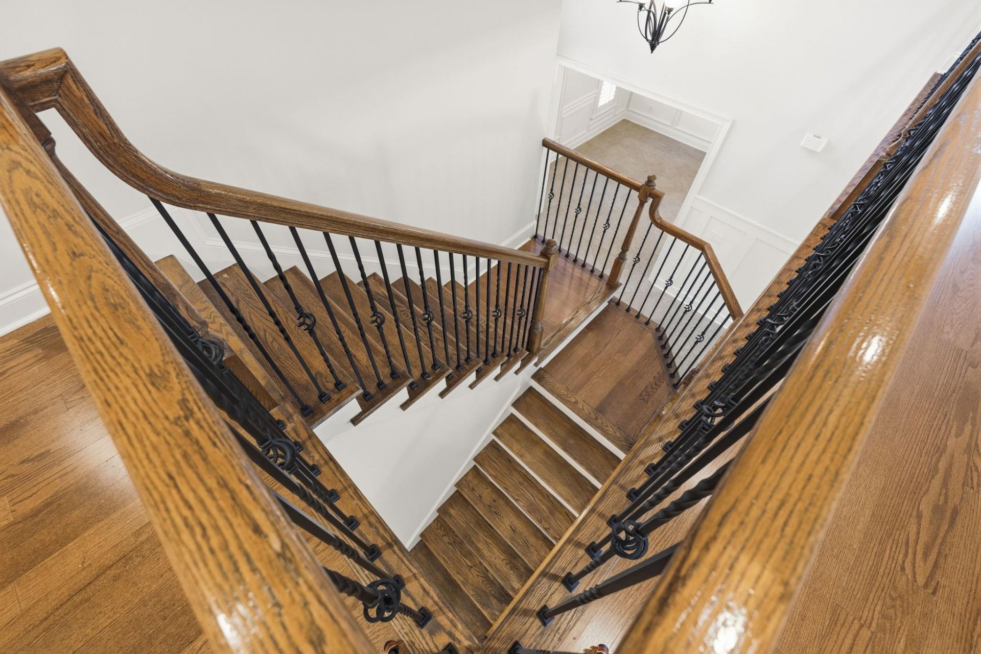 552 Walcott Dr. Photo 4