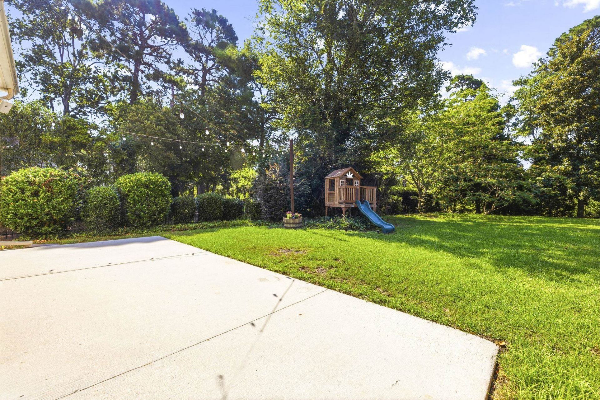 552 Walcott Dr. Photo 50