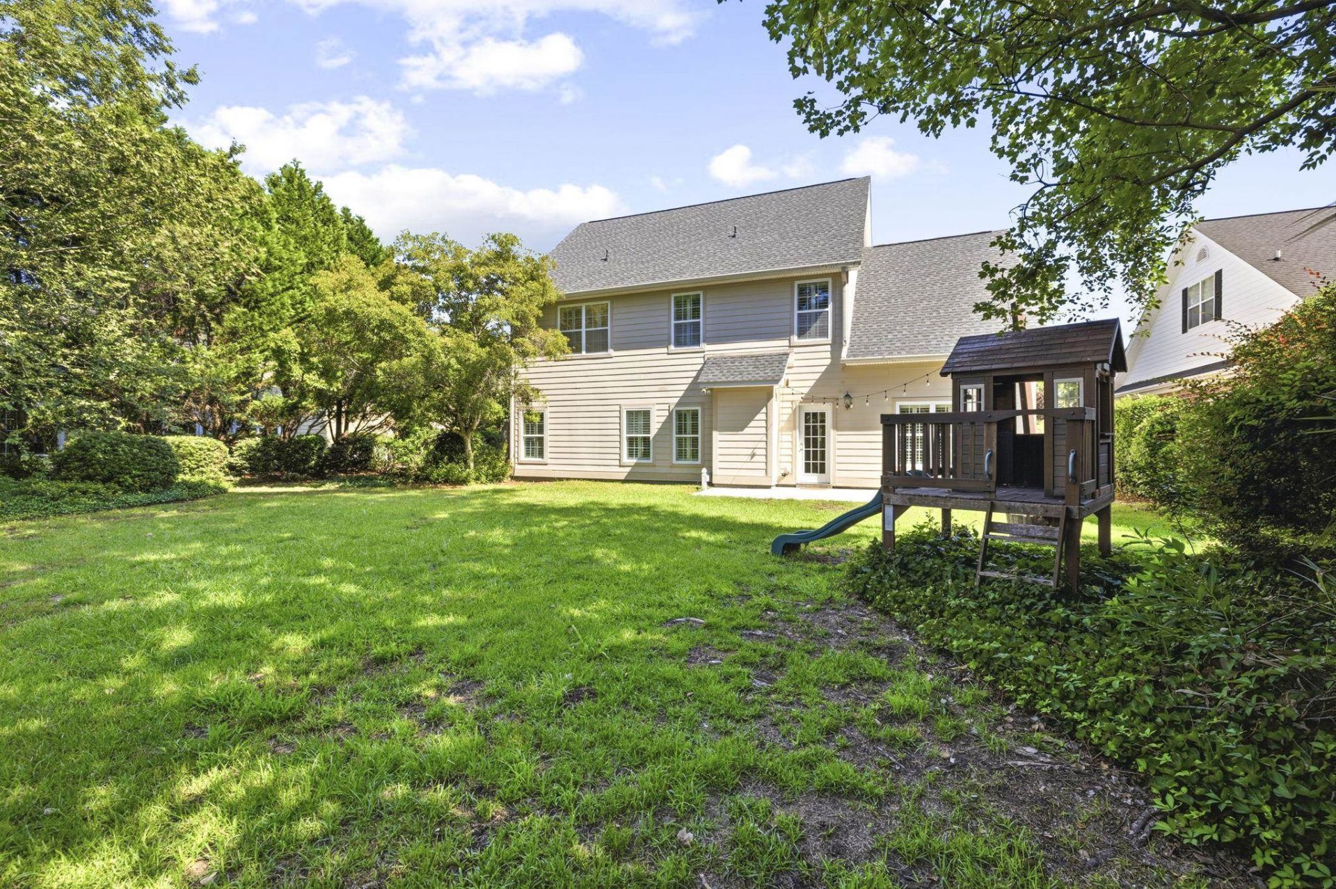 552 Walcott Dr. Photo 51