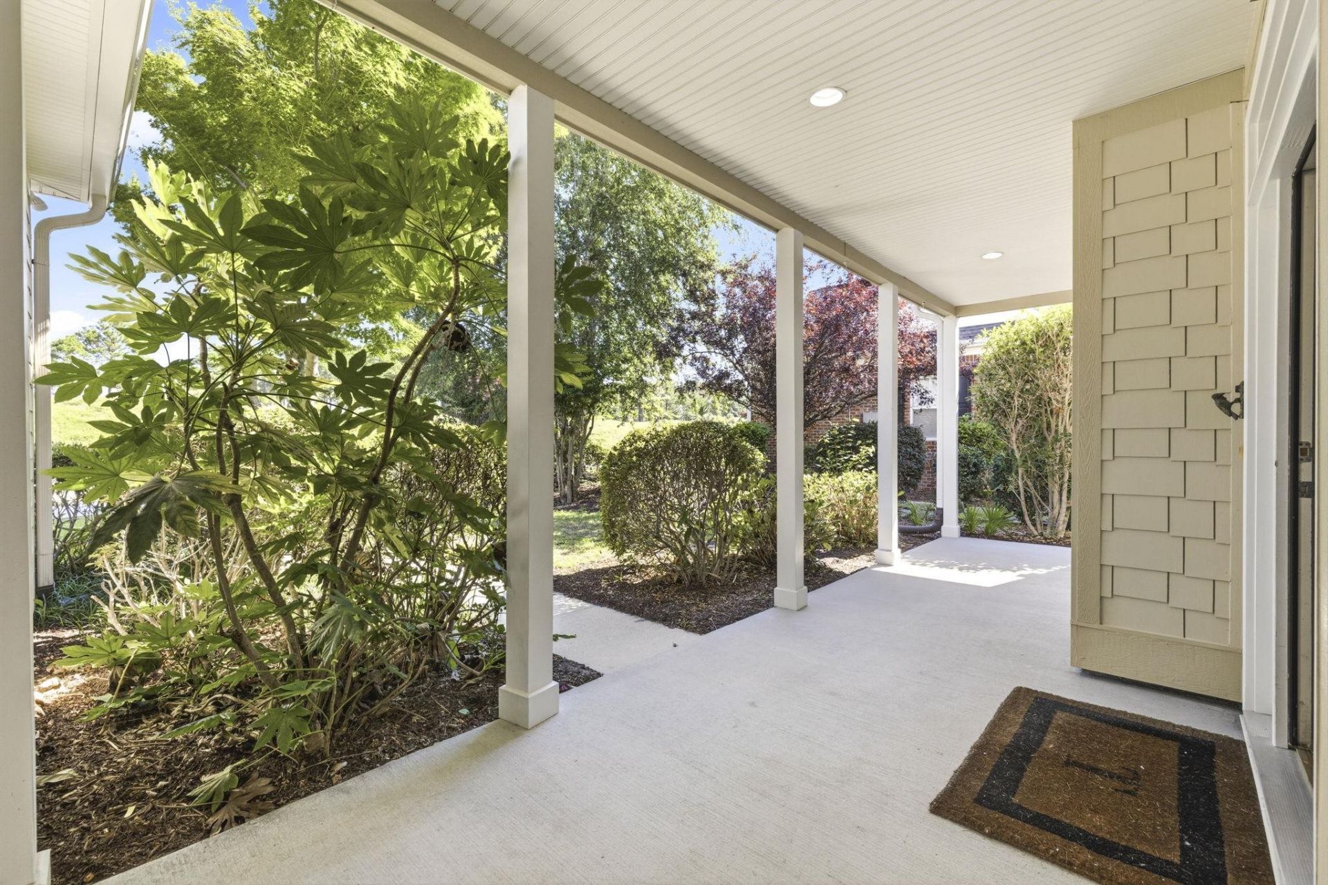552 Walcott Dr. Photo 8