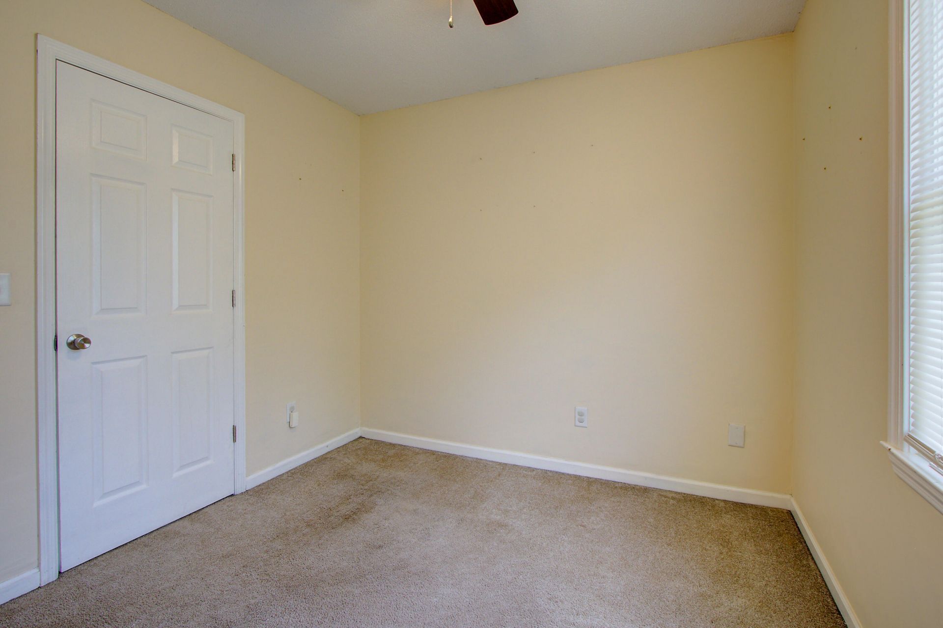 443 Robin Drive Photo 16
