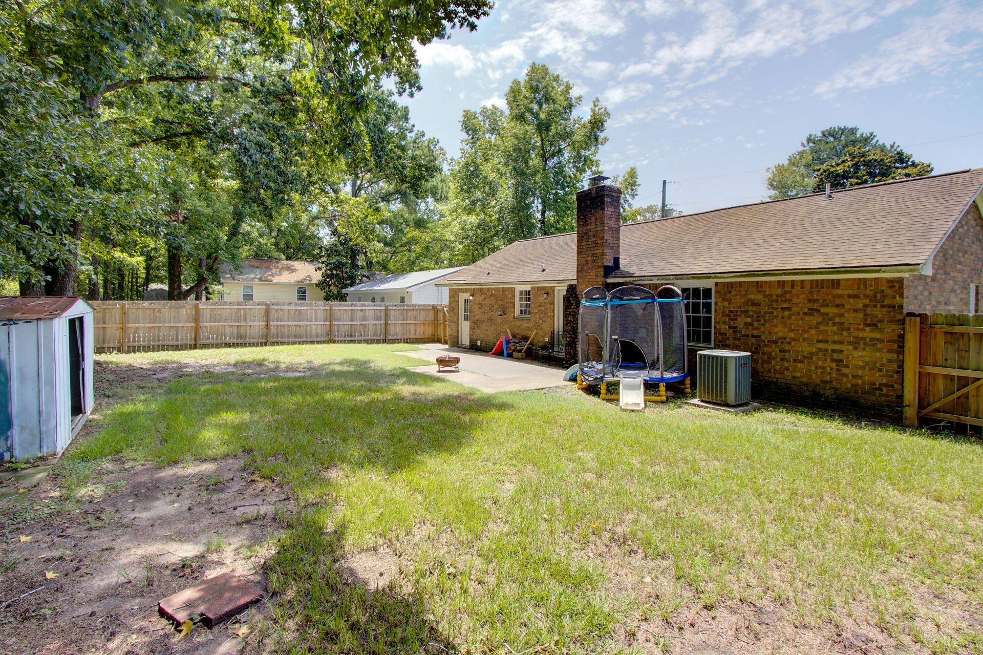 443 Robin Drive Photo 23