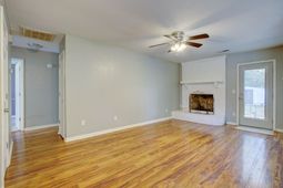 443 Robin Drive photo 4