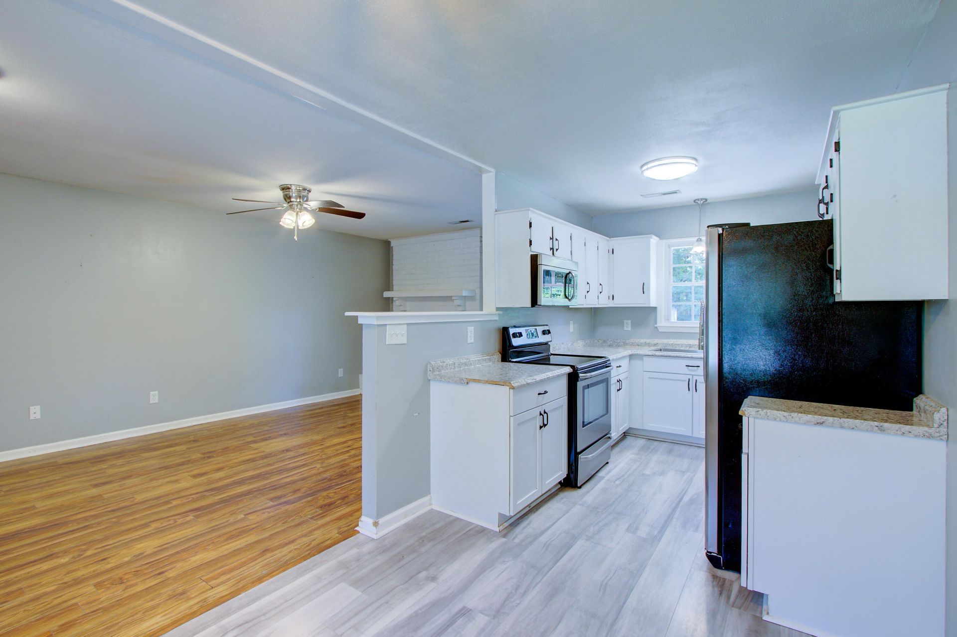 443 Robin Drive Photo 8