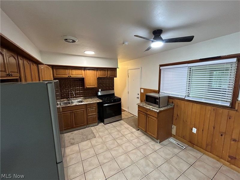 4540 Mahoning Drive, Newton Falls, OH 44444 Photo 6