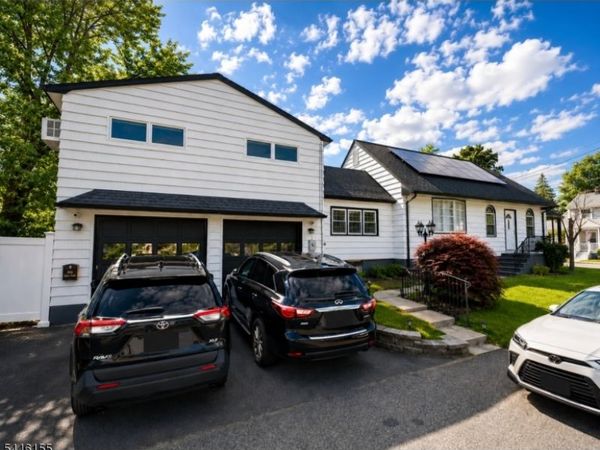 65 Harrison St, Little Falls, NJ 07424