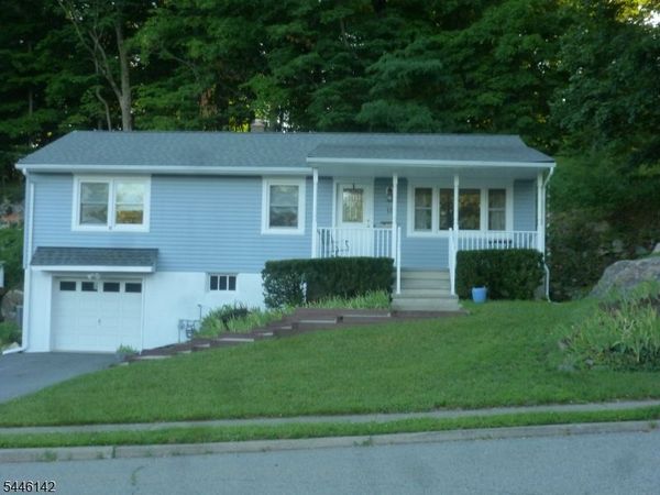15 Cedar St, Butler, NJ 07405