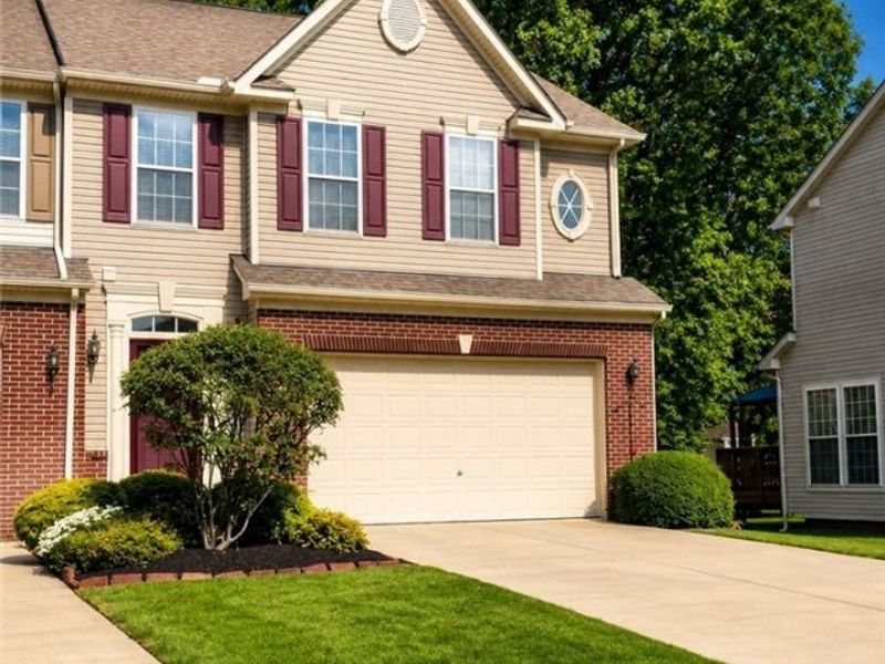 2923 Stratford Way, Willoughby Hills, OH 44092 Photo 1
