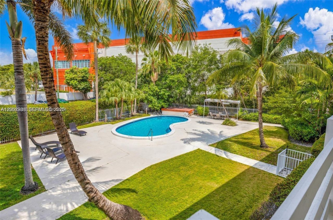 1631 NE 114th St, Unit 307, Miami, FL 33181 Photo