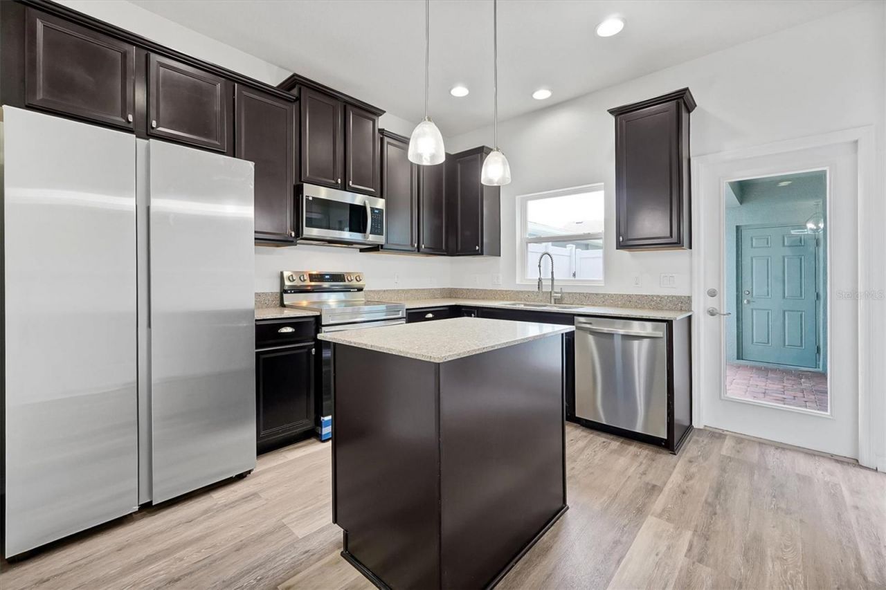 543 Juniper Springs Drive, Groveland, FL 34736 Photo