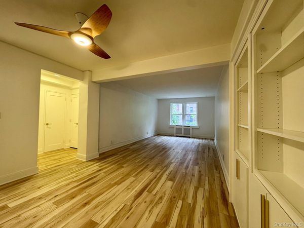 2090 Barnes Avenue , Unit 2G, Bronx, NY 10462