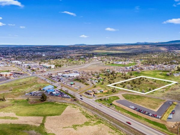 1865 SW Chevrolet Drive, Madras, OR 97741